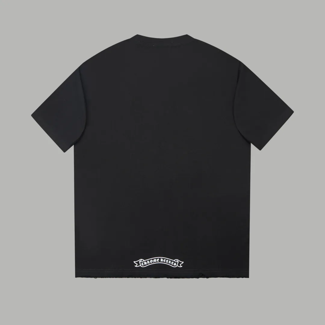 🅿️220 ✨CH✨🆕25SS spring and summer new style Crow Heart ✝ frame logo embroidered leather label short sleeves Light luxury essential item for daily commuting for men and women Correct version Welcome to compare Detailed features · 260g 100% pure cotton double yarn jersey fabric · Special thickened 32 pieces of double-strand 1X1 thread in the same vat · Double needle stitching and cross-stitching technology · Original main mark, washed tag, branded moisture-proof paper packaging Color: White/Black/ Size: S/M/L/XL